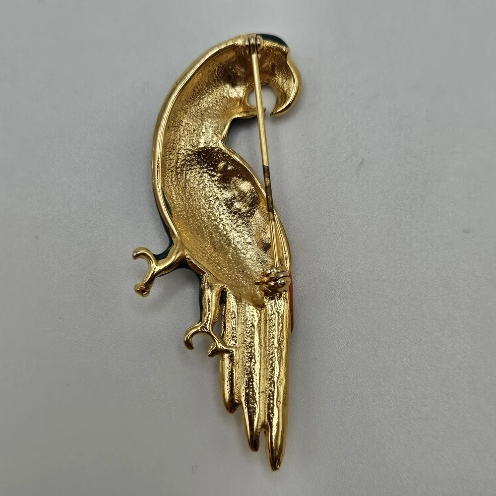 VINTAGE Colorful Green Enamel Rhinestone Gold Tone Parrot Bird Brooch Pin